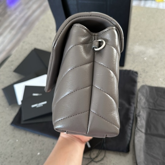 Authentic Saint Laurent Toy Lou Lou in quilted leather - Picture 3 of 15